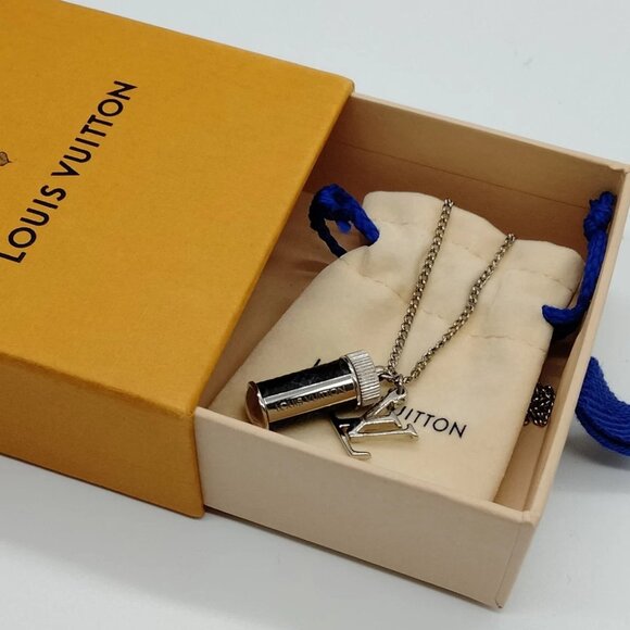 Louis Vuitton Pendant Necklace M63641 299-081425 - Picture 9 of 9